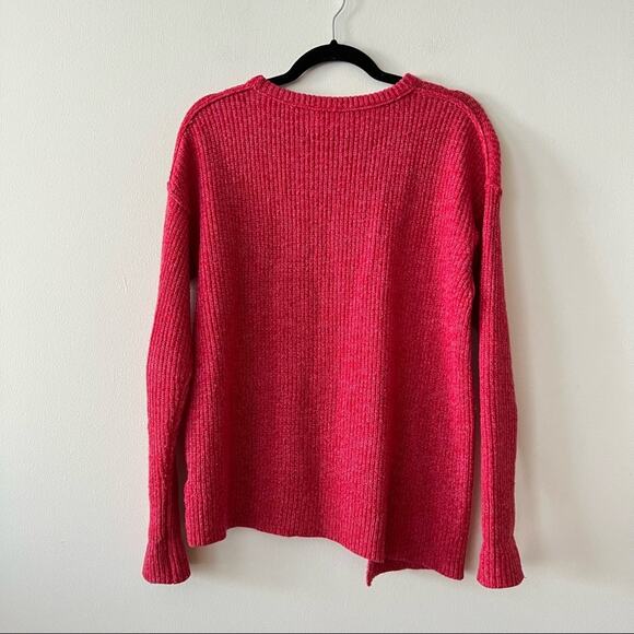 Velvet by Graham & Spencer Red Asymmetric Hem Ribbed Crewneck Sweater - Picture 4 of 6